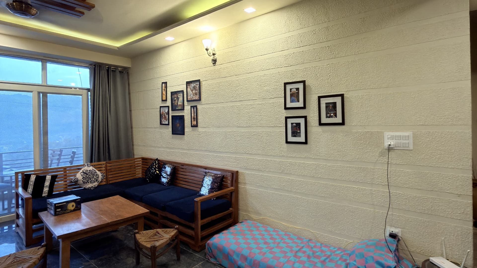 Living room at the Wanderer Stays Hill Crest Kasauli 2BHK apartment in Kasauli