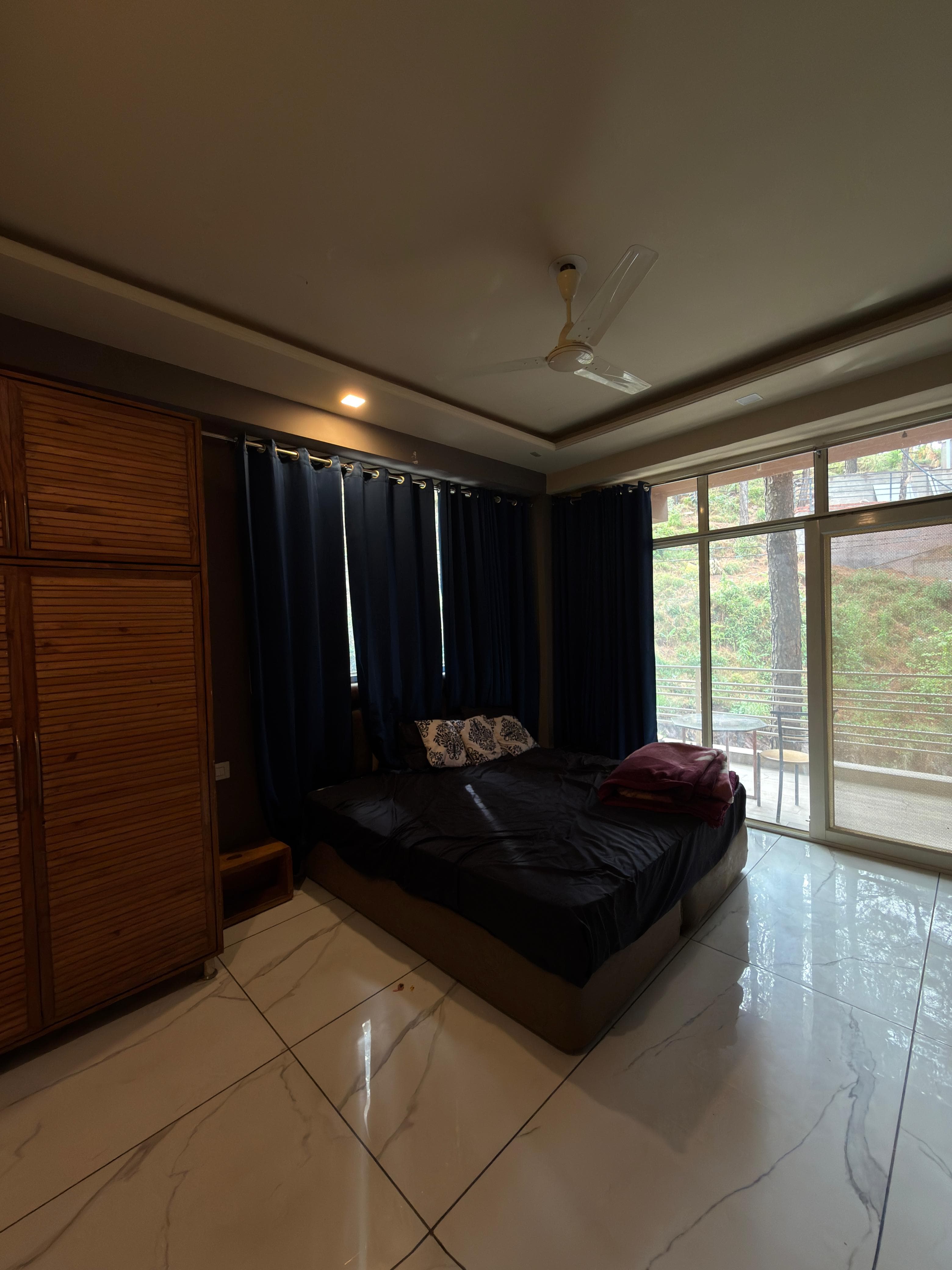 2BHK Apartment in Kasauli – Spacious Hill Station Stay